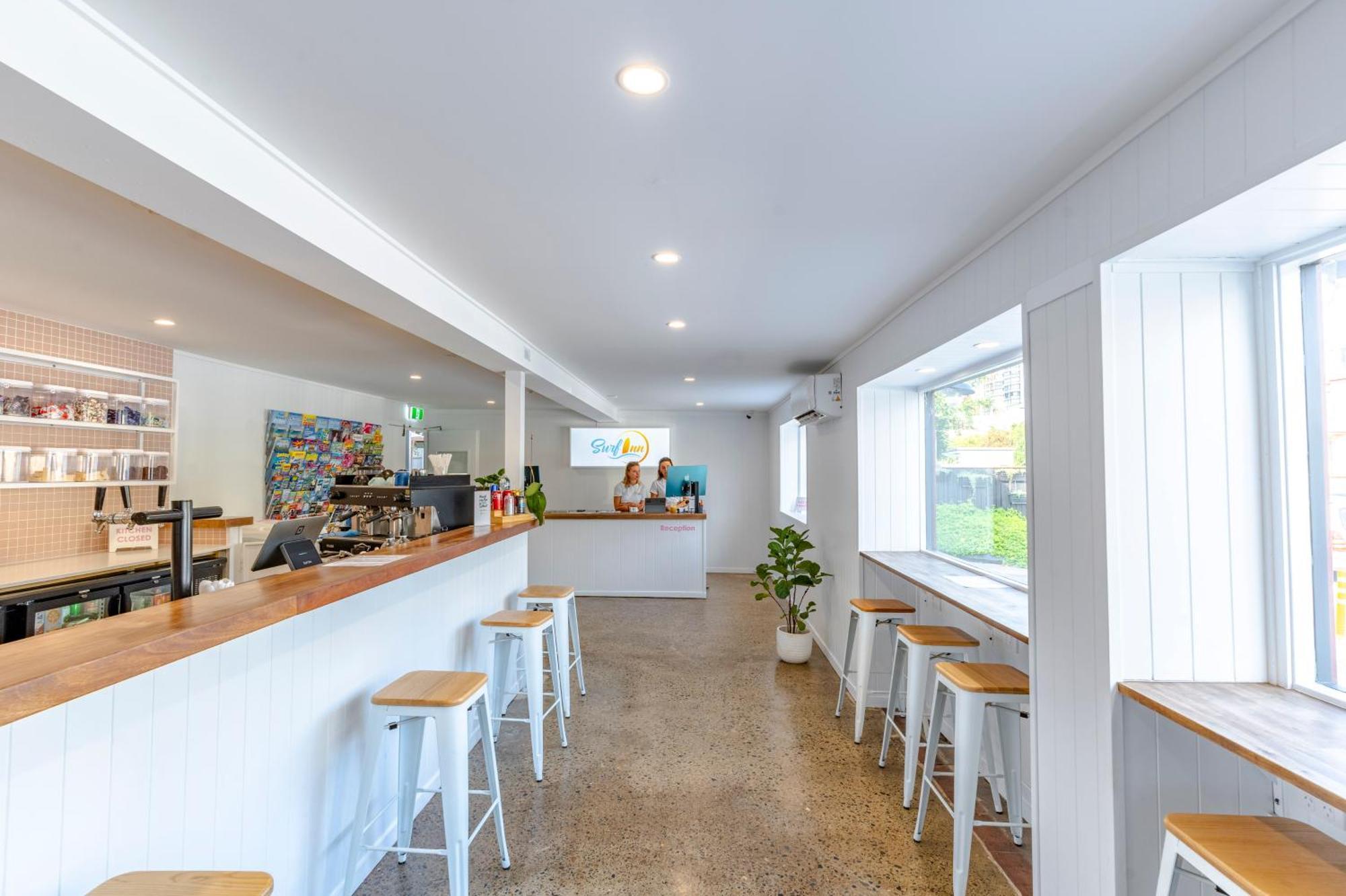 Surf Inn Boutique Backpackers - Free Breakfast Gold Coast Kültér fotó